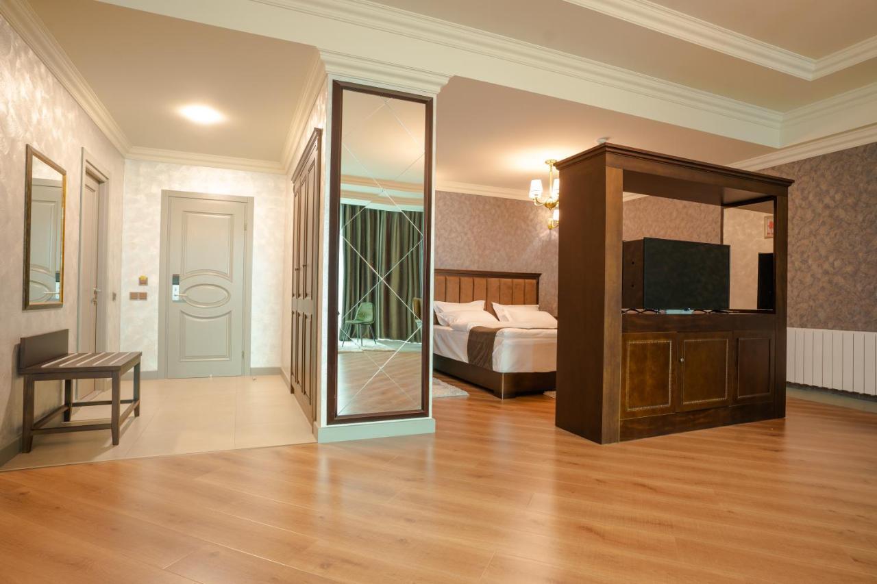 Vegas Hotel Akhalkalaki Екстериор снимка