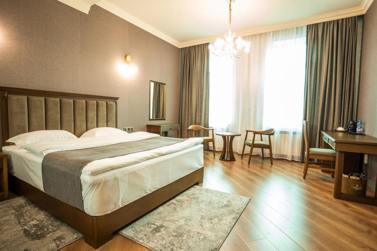Vegas Hotel Akhalkalaki Екстериор снимка